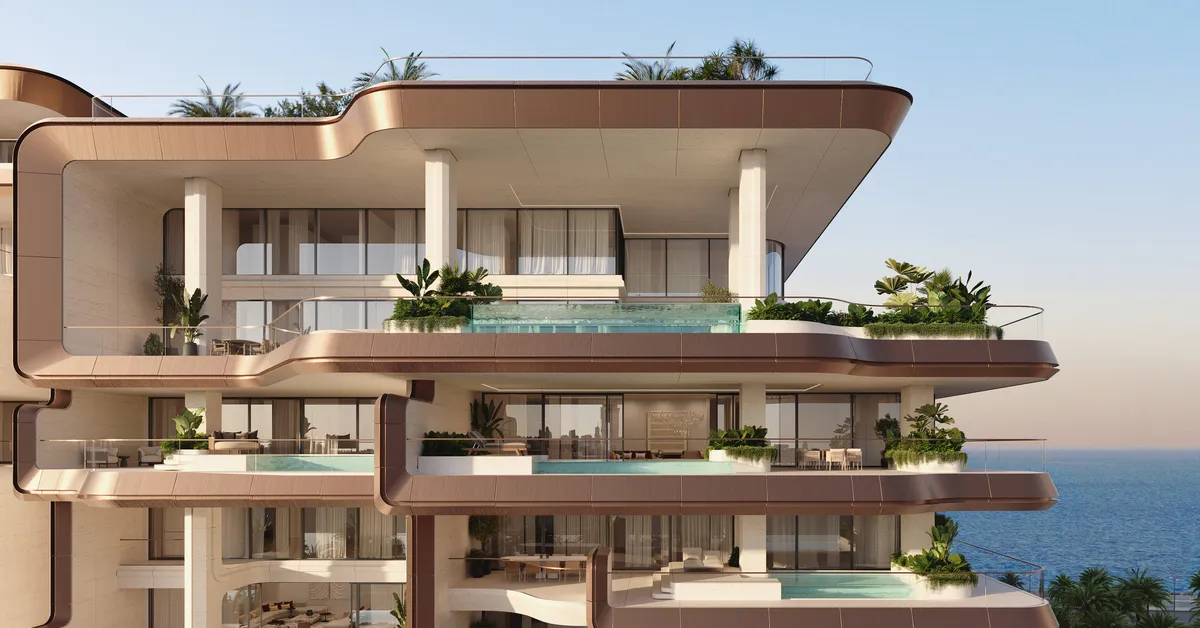 نمای نزدیک بالکنهای منحنی نمای The Alba Residences