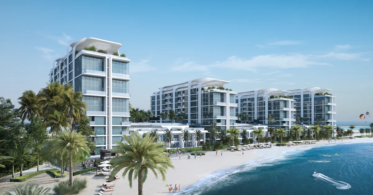 بیچ رزیدنس سوبها سینیا آیلند | Beach Residences نمای روز برجهای کوستلاین بیچ رزیدنس کنار دریا