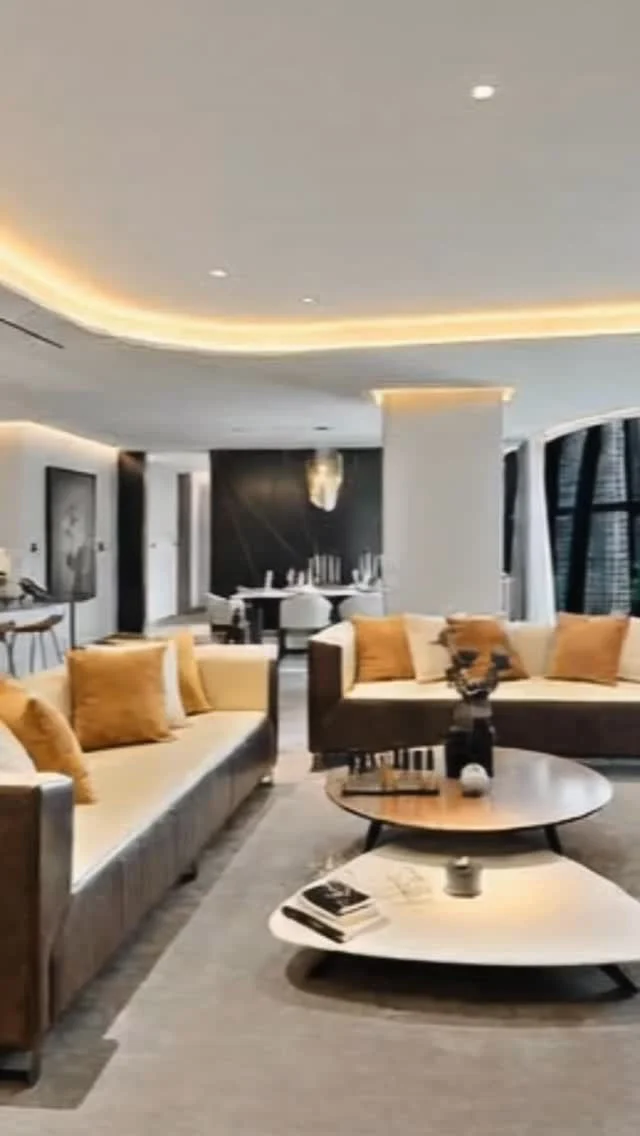 اینستاگرام املاک امارات ✨ The Opus: جایی که معماری با هنر یکی میشود ✨
آیا تا به حال ساختمانی را دیدهاید که قوانین فیزیک را به چالش بکشد؟ معرفی میکنیم: The Opus by Omniyat، آخرین شاهکار معمار افسانهای، زاها حدید، که مانند یک مجسمه در قلب منطقه بیزنس بی دبی میدرخشد.
این سازه مکعبی شکل با یک فضای خالی نامتقارن در مرکز خود، نمادی از نوآوری و طراحی آیندهنگر است. The Opus فقط یک ساختمان نیست، بلکه یک اکوسیستم کامل از زندگی لوکس است که شامل موارد زیر میشود:
🏨 هتل ME Dubai: تنها هتلی در جهان که طراحی داخلی و خارجی آن هر دو توسط زاها حدید انجام شده.
🏢 واحدهای مسکونی لوکس: آپارتمانهای مبله با طراحی منحصربهفرد و چشمانداز خیرهکننده.
🍽 رستورانهای بینالمللی: تجربهای بینظیر از طعمها در محیطی هنری.
📍 موقعیت استراتژیک: در قلب منطقه تجاری دبی، با دسترسی آسان به تمام نقاط شهر.
The Opus یک اثر هنری جاودانه است که تعریف جدیدی از معماری و زندگی لوکس ارائه میدهد.
#هشتگها:
#TheOpus #OpusByOmniyat #ZahaHadid #Omniyat #Dubai #BusinessBay #LuxuryRealEstate #Architecture #IconicBuildings #VisitDubai #MEbyMelia #LuxuryLiving #ZahaHadidArchitects
#اپوس #امنیات #زاها_حدید #دبی #بیزنس_بی #املاک_لوکس #معماری #ساختمان_های_خاص #هتل #سرمایه_گذاری_دبی #خرید_ملک_در_دبی #معماری_مدرن