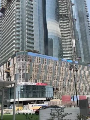 تیک تاک املاک امارات Fortschritt des Baus des Habtoor Tower Für Beratung und Kauf von Immobilien wie Penthäusern, Townhouses, Villen sowie luxuriösen, hochwertigen und superluxuriösen Markenobjekten in Dubai – verpassen Sie nicht diese Investitionsmöglichkeit im exklusiven Turm mit Premium-Lage. Sie können sich die restlichen Designs der Einheiten ansehen – kontaktieren Sie uns einfach über WhatsApp. ✅ Keine Provision ✅ Kauf mit Kryptowährung möglich ✅ Online-Beratung