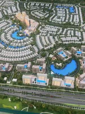 تیک تاک املاک امارات 🏡✨ خانه رویاهات رو در دبی پیدا کن! این ویلای لوکس که توسط یه سازنده دولتی مورد اعتماد ساخته شده، ترکیبی عالی از حریم خصوصی و زندگی تو یه شهرک ویلایی خیرهکننده رو بهت هدیه میده. 🏡✨ Entdecken Sie Ihr Traumhaus in Dubai! Diese luxuriöse Villa, gebaut von einem vertrauenswürdigen Regierungsunternehmen, bietet die perfekte Mischung aus Privatsphäre und Gemeinschaftsleben in einer atemberaubenden Villengemeinschaft. 🏡✨ Discover your dream home in Dubai! This luxurious villa, built by a trusted government contractor, offers the perfect blend of privacy and community living in a stunning villa community. هشتگها: #املاک_دبی #ویلای_لوکس #شهرک_ویلایی #زندگی_لوکس #ویلای_فروشی #ویلا_دبی #املاک_لوکس_دبی #DubaiRealEstate #LuxuryVilla #VillaCommunity #DubaiProperties #LuxuryLiving #VillaForSale #GatedCommunity #ExclusiveLiving #DubaiImmobilien #LuxusVilla #VillaGemeinschaft #DubaiHäuser #LuxusLeben #VillaZuVerkaufen #GeschlosseneGemeinschaft #ExklusivesLeben